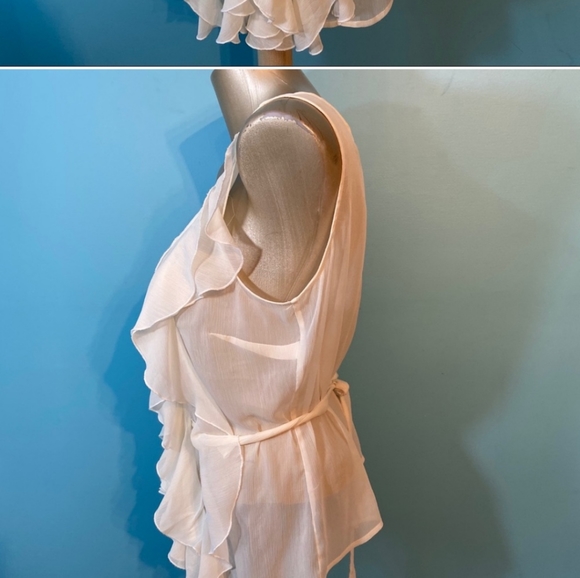 🏝BOGO🏝New York & Company ruffled top - Picture 2 of 2